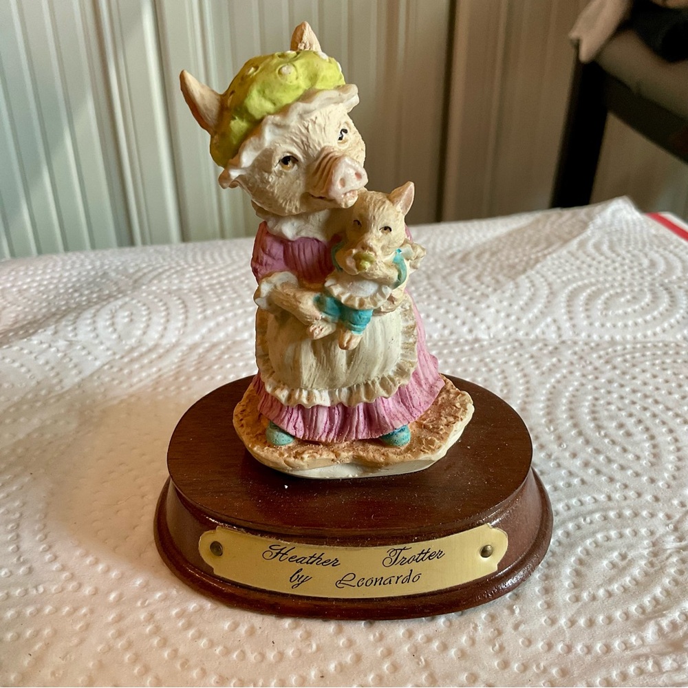 Leonardo Heather Trotter Teacup Figurine Mama and baby 1989 collectible